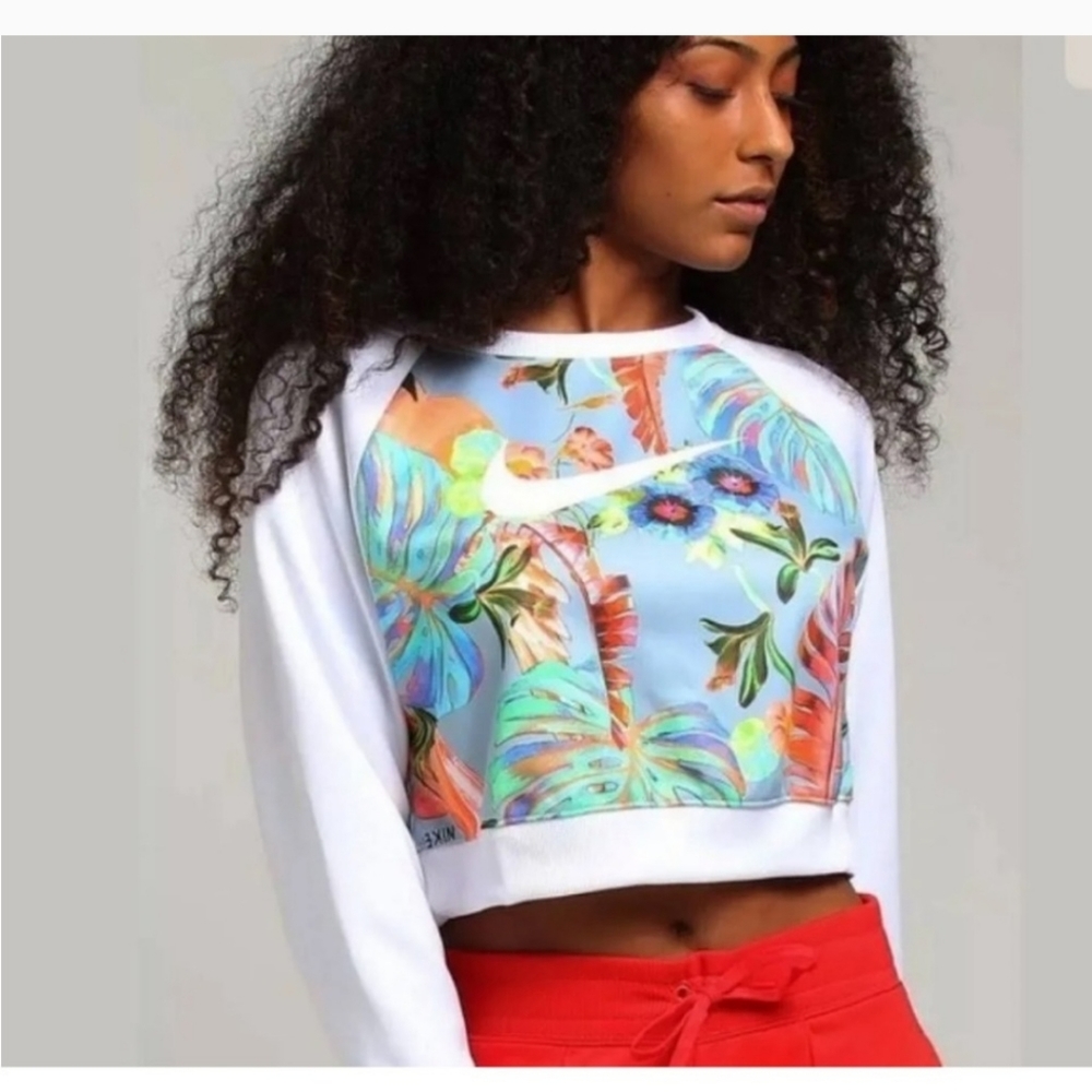 Nike Hyper Femme tropical cropped sweater size M